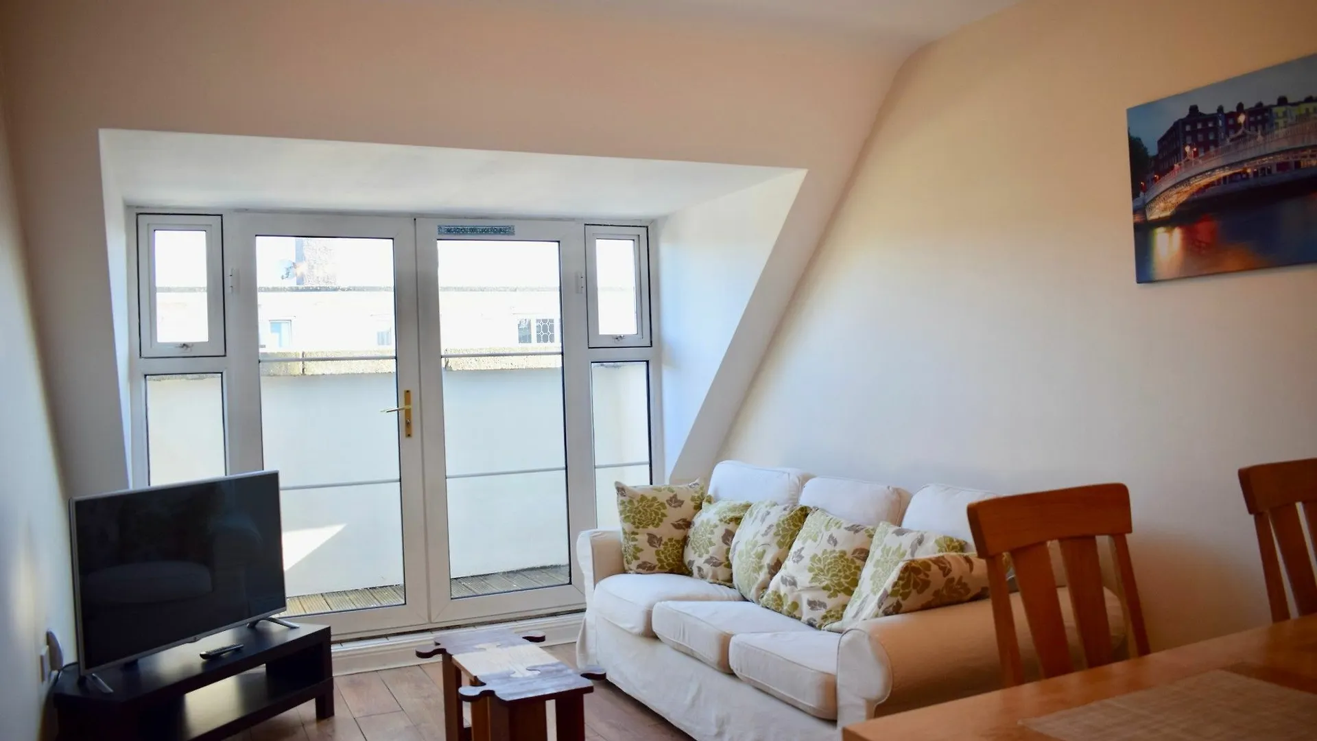 2 Bedroom Apartment Close To Guinness Storehouse联系方式